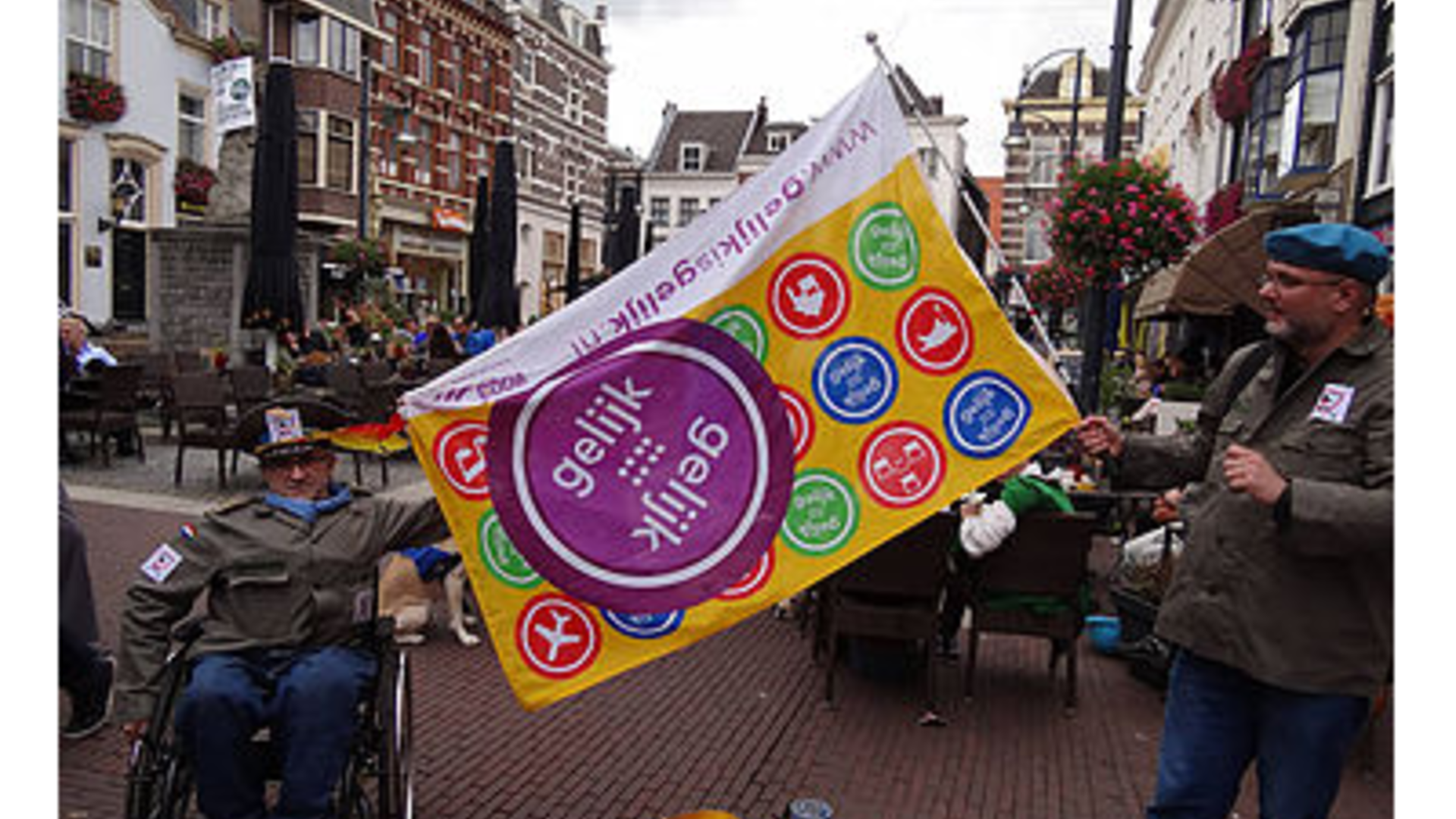 Disability Pride 2013: Jan Troost en anderen namen deel aan de Pride.